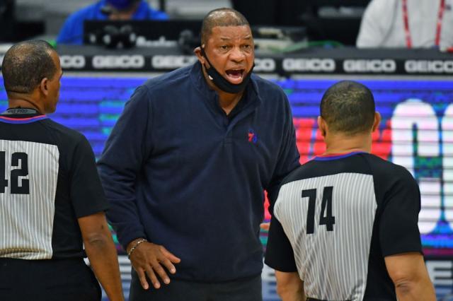 大舞台-多人感染+球星隔离！NBA是否应该考虑封闭比赛？